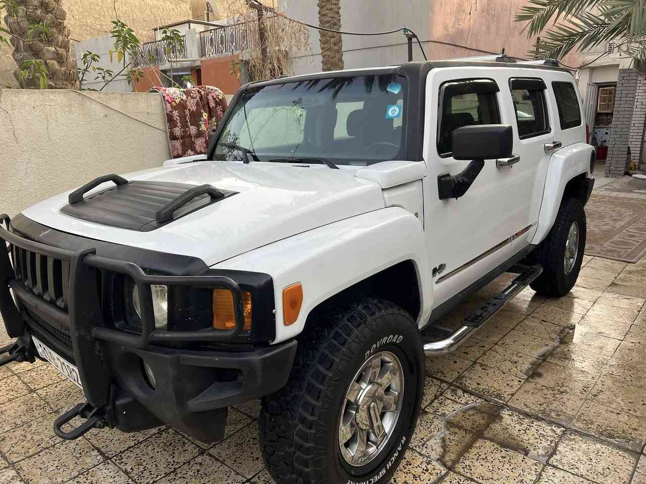 همر موديل 2007 رقم بغداد مشروع وطني سياره جاهزه كير مكينه تخم تاير جديد كهربائيات كلهة عل ابلاد مكان السيارة واسط الكوت المركز المدينة السعر 98 وبيهة مجال ***********نوع السيارة H3ببهة صبغ الباب الامامي الايسر فقط
