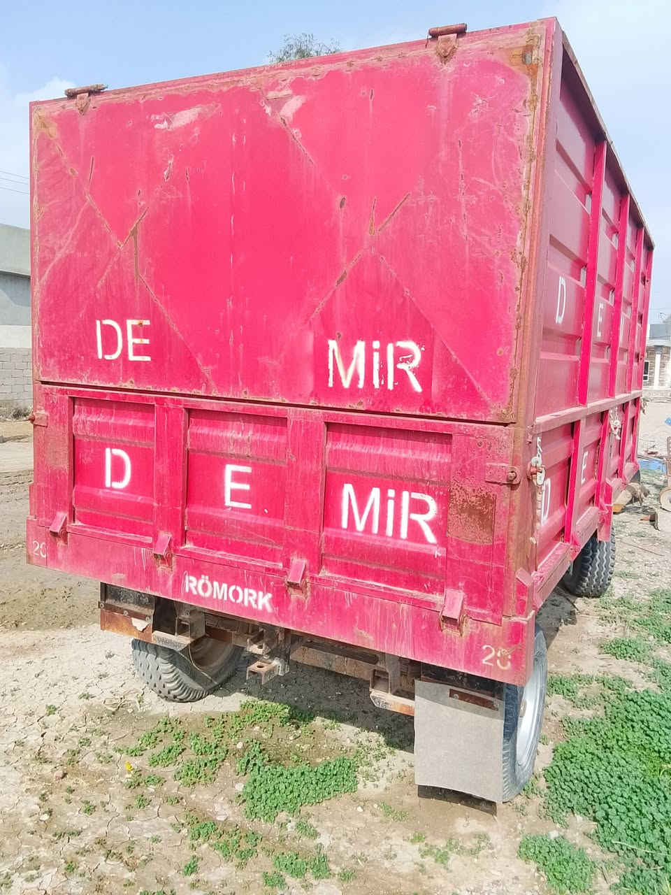 تبانه للبيع عربانه عداد 2 نضافت التبانه و العرباين 100/80

‏‪0770 858 4719‬‏
‏‪0780 797 1962‬‏
