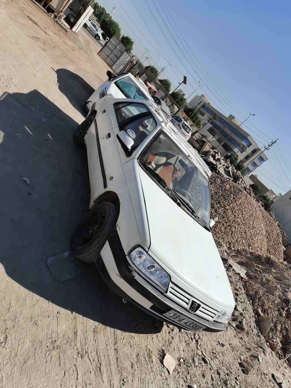 السلام عليكم بيجو جي ال إكس ٢٠١٠ رقمها بابل  سنويتها ٢٩ باسمي... مكانها بالحلة  
حاليا السيارة بيها ضربة بالجنطة مثل ماموضح السعر المطلوب ٣٠ انزلك سعر التصليح مال الضربة .... 
مكينة حيل نشطة وكير مكفول  .... 
بيها لايت زنون والسيارة مابيها ضربة غير هاي بالجنطة بيها بعض الخياسات 
كهربائيات شغالة كلها 
التبريد نقص بس الفان الداخلي عاطل .... الكمبريسر شغال واكفله إلك .. 
عوزها فقط دبلات خلفية.. 
السعر المطلوب ٣٠ و سعر التصليح نازل منها
