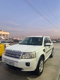 لاندروڤر • ٢٠١٢ • كالار