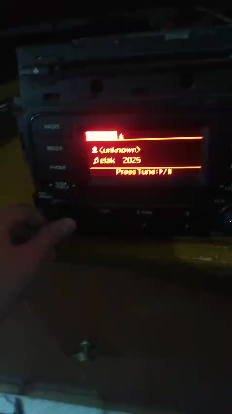 متوفر مسجل سيراتو ٢٠١٤ بهذا الشكل
السعر ٣٠ الف قفل
كامل ملحقات مع الوايرات والفيشة 
العنوان بغداد
لايوجد توصيل


**إذا كنت صاحب هذا الإعلان وتريد حذفه لأي سبب، رجاءا أرسل رسالة إلى الدعم الفني**