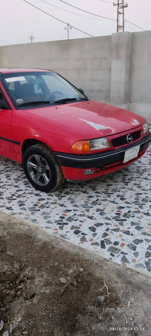 السلام عليكم ،استرا للبيع حجم 16موديل 92رقم نينوي ألماني سنوية خضرة شرط التحويل قفل  مركزي سلايت بور تايات طخم جديد باتري جديد بدون تبديل سعر42وبيها مجال للطيبين ***********
***********
