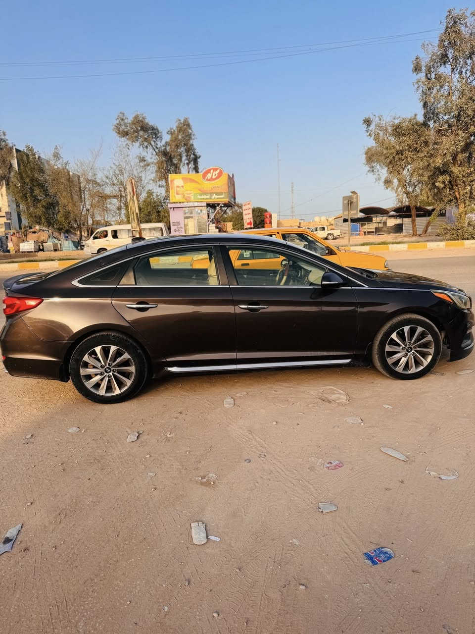 سلام عليكم     ::                                                              سوناتا موديل 2015      
قطعه وحده بنديد فقط الباقي لبل واحد 
بصمه
بصمة اباواب 
رادار جانبي
تحديد مسار  
كزوزين سبورت 
ثلاث انظمة قياده 
تحكم جيهتين
شاشه كامره دواره
تبريد ثلج 
رقم ذي قار بأسمي  مشروع وطني تحويل ثاني يوم 
مكان السياره نجف 
***********
