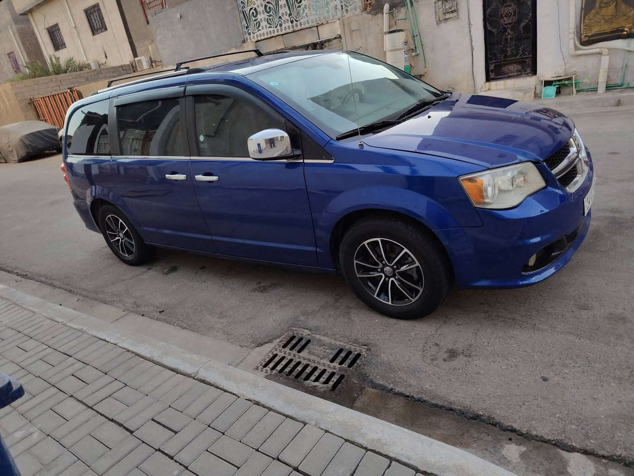 السلام عليكم
دوج كرفان  2019 sxt
السيارة جاهزة من كلشي 
تفاصيل داخل الفيديو 

للبيع أو مراوس وية أقل سعر لان محتاج فلوس 

ماشيه 112 الف 

سياره نظيفه 3 قطع تبريد 

تايرات جديده قبل شهر شاد تخم

رقم بصرة بأسمي

بيبان  كهرباء و صندوق كهرباء

جام 6 كهرباء 

تشغيل عن بعد 

تحكمات استيرن 
بيهه بعد مواصفات 

 قطعه وحدة مبدله جاملغ ايمن  موضح صور الحادث موجودة بالمنشور

سعر (158) بيها مجال بسيط 
مكان السيارة بصرة
للتواصل على واتساب ***********
