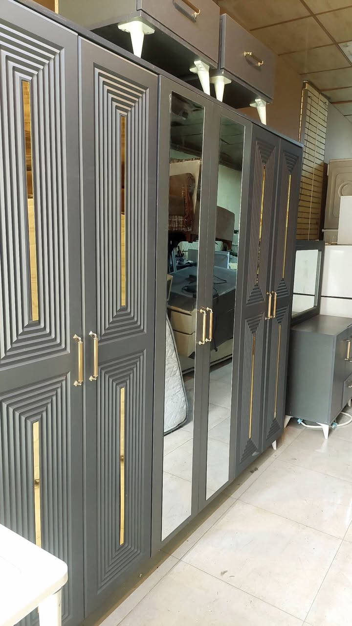 السلام عليكم ورحمة الله وبركاته طقم نوم البيع ستخدم شهر واحد العنوان أربيل هفلان للار***********
