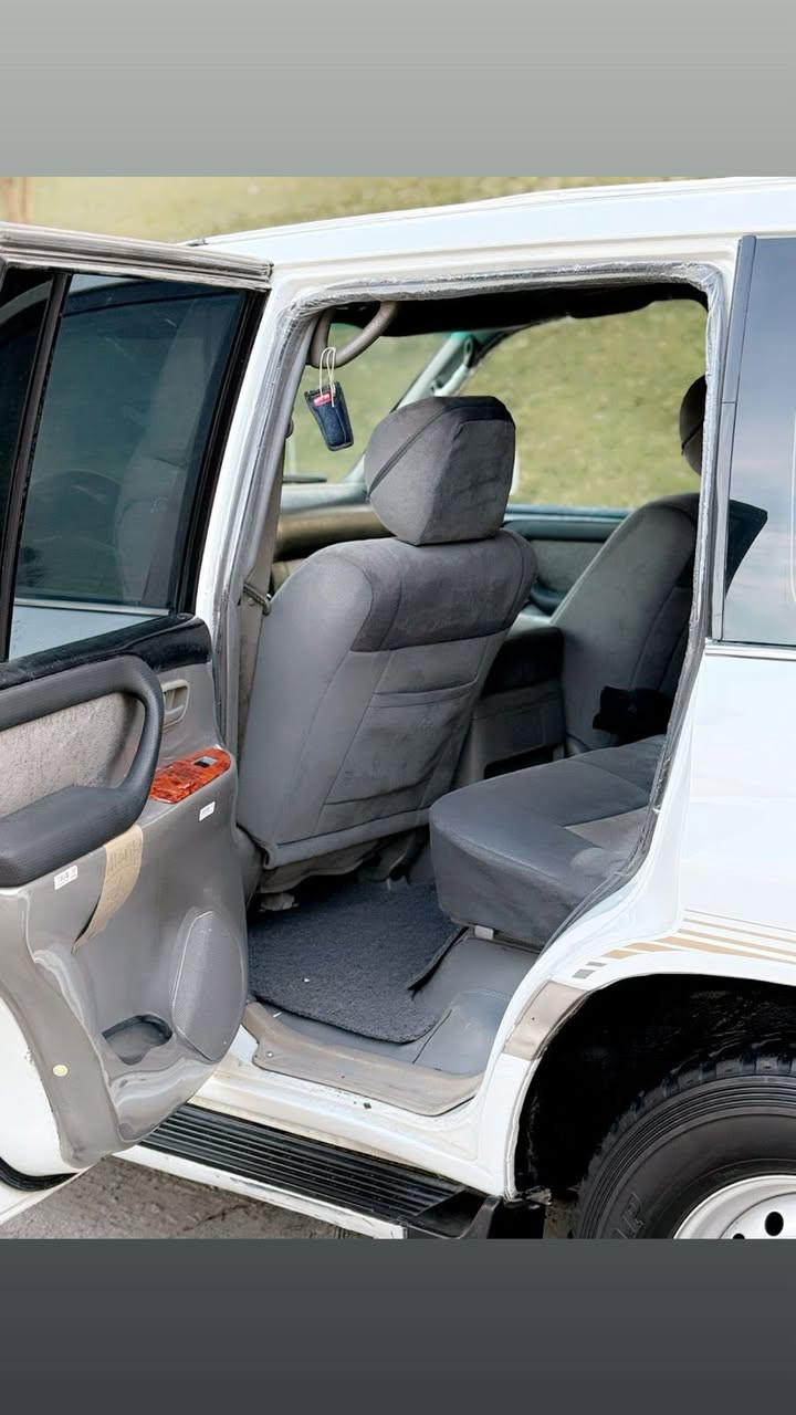 بۆفرۆشتن. ✅🎌 للبیع

‏Land cruiser 2003 
مۆنیکا ٢٠٠٣ 
مواسەفات سێ روبع GX و دەژبول بەرز

چوار جام کارەبا و ئاوێنە کارەبا 
سەلاجە و تەبرید مەرکەزی 

ئێرباگ و ABS 
سیستەمی غازی قەیوانی لەسەرە و مەزبوت ئیش ئەکات
گێڕ و مەکینە و ئەکسلی بە شەرت
سەنەوی و ژینگەی تا ٢٠٢٩ تازەیە و بەناوی خۆمەوەیە 
ناوی لە حاسیبە نیە بەشەرت (رقم اصولي)

تەنها دوو شانەکەی بۆیاخە بێ ناوگرتن و پێشی سەقفەکەی ساردە و سۆنەرەکەیم داناوە 

لەزگەی نەسوتاوە بەشەرت خۆم بۆ جوانی لێم یاوە
سەیارەکە هیچ مەسرەفی تیانیە 

سعر /في التعليق يتم الرد فورا على المسنجر ✍🏻

نرخ/ لە کۆمێنت بنوسە یەکسەر وەڵام دەدەیتەوە 📮

ژمارەی خاوەن سەیارە : ***********☎️
