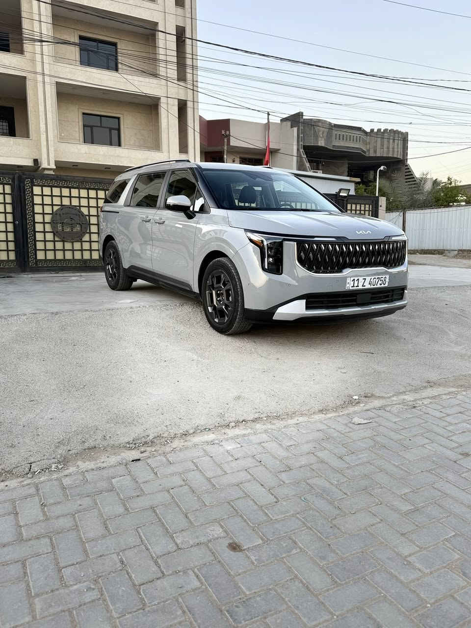 السلام عليكم شباب كيا كرنفال 2025 EX وارد امريكي 

‏Kia Carnival EX 2025 1.6 TURBO 

                  حجم المكينه : 1.6 تيربو + هايبرد هجين

         المسافه المقطوعه : 7000 ميل   

الضرر : صبغ جاملغ خلفي يسرا فقط 
            وتبديل باب سلايت يسار نفس الون

حالة الايرباك : برده فقط

#مواصفاتها 

1.شاشه 

2.كامرا + كامرا داخليه

3.بصمه

4. نظام ايكو + سبورت

5.ويل كب 

6. تشغيل عن بعد

7.حساسات خلفي امامي

8.بيبان كهرباء

9.لايتات لد

10.لايتات زنون

11.بكلايتات لد

12.اشاير بالمري

13.رادارات 360

14.كشنات جلد

15.ثلاث قطع تبريد

16.هيترات بالكشنات 

17.هندبريك بصمه

18.شحن وايرليس

19.هيتر بالاستيرن

20.كشافات 

21.تحديد مسار

22.كشنات كهرباء

23.كشن السايق ميمري

24.تحديد مسار

#السعر : 300$ و بيه مجال

تفاصيل اكثر هذا رقمي ☎️ ***********تحياتي 

مكان السياره بغداد الزعفرانيه
