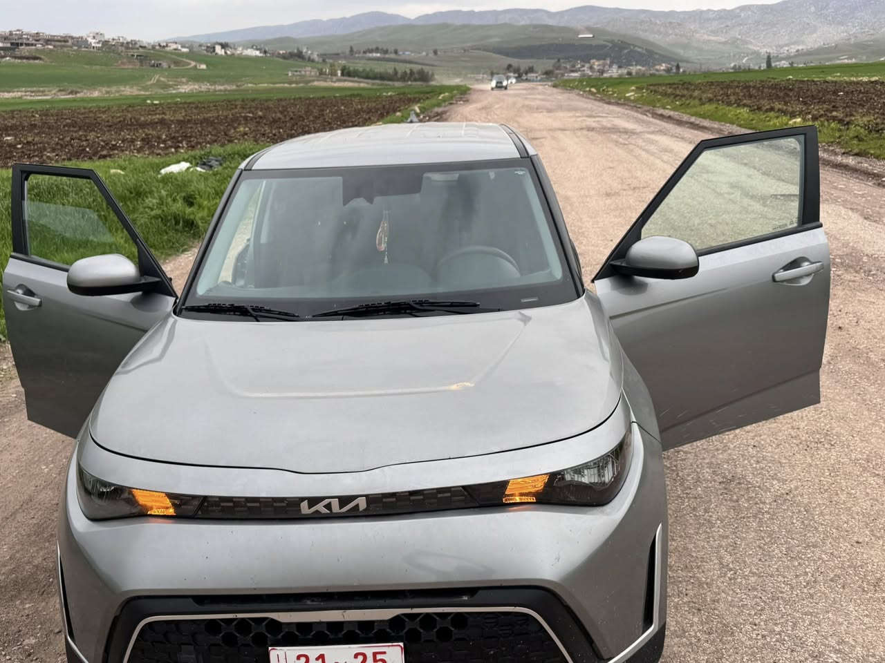 للبيع كيا سول موديل 2023
لحالة: جيدة جداً
 • الممشى: 29 ألف ميل
 • الصبغ: بيها قطعتين (بولدن + جام لغ)
 • السيارة نظيفة وجاهزة للاستخدام

السعر:132 وبي مجال بسيط
الموقع: الموضل
للاستفسار: ***********
صوره الحادث ماله اول تعليق 
رقم الشاصي : kndj23au6p7844417
