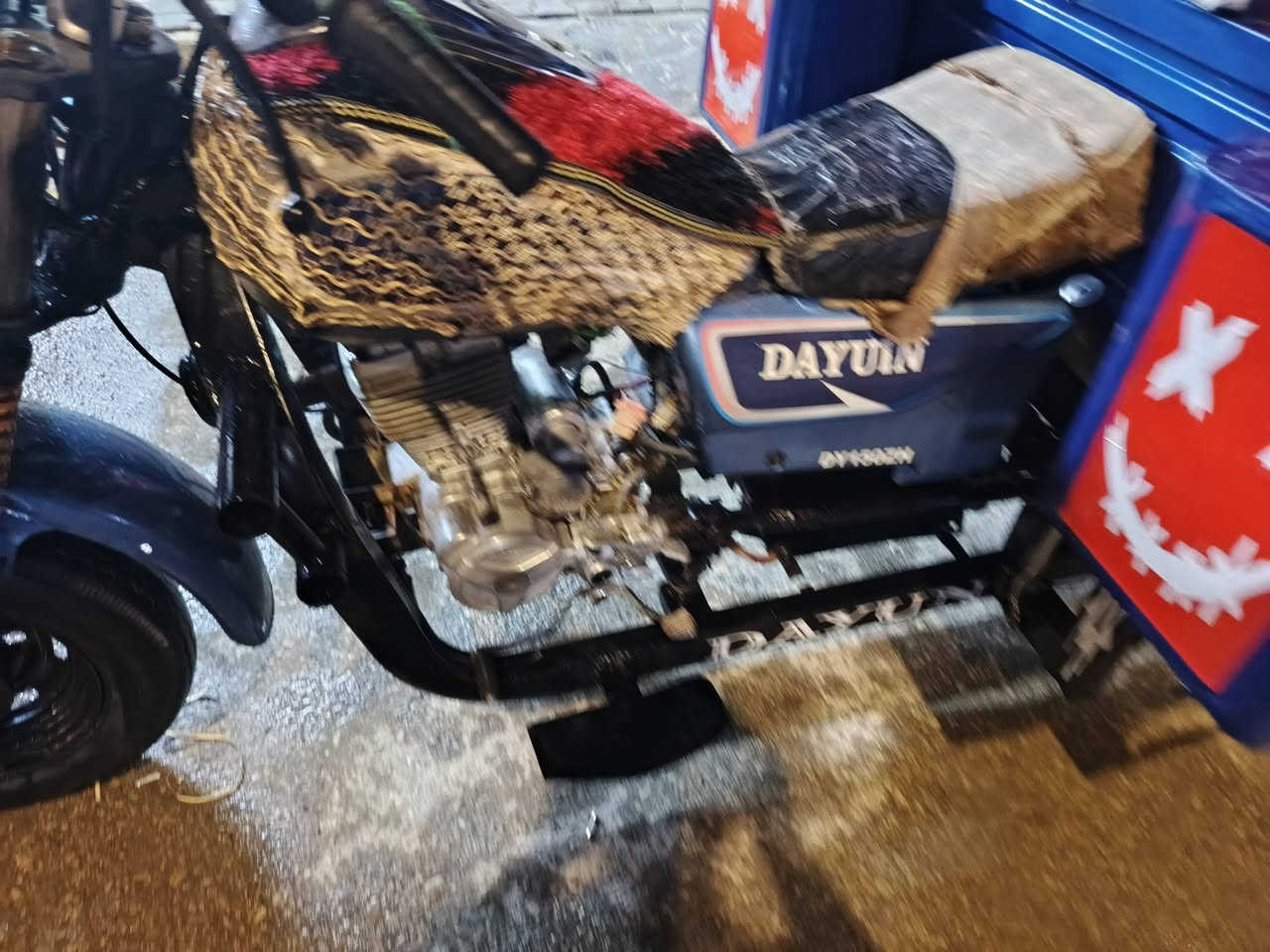 سلام عليكم ستوته لبيع مديل 2015 رقم مداور ثاني يوم السعر مليون 550 وبيه مجال حق جيه ستوته جاهزه ربع مذب عليه مكان كوت مركز مدينه ***********
