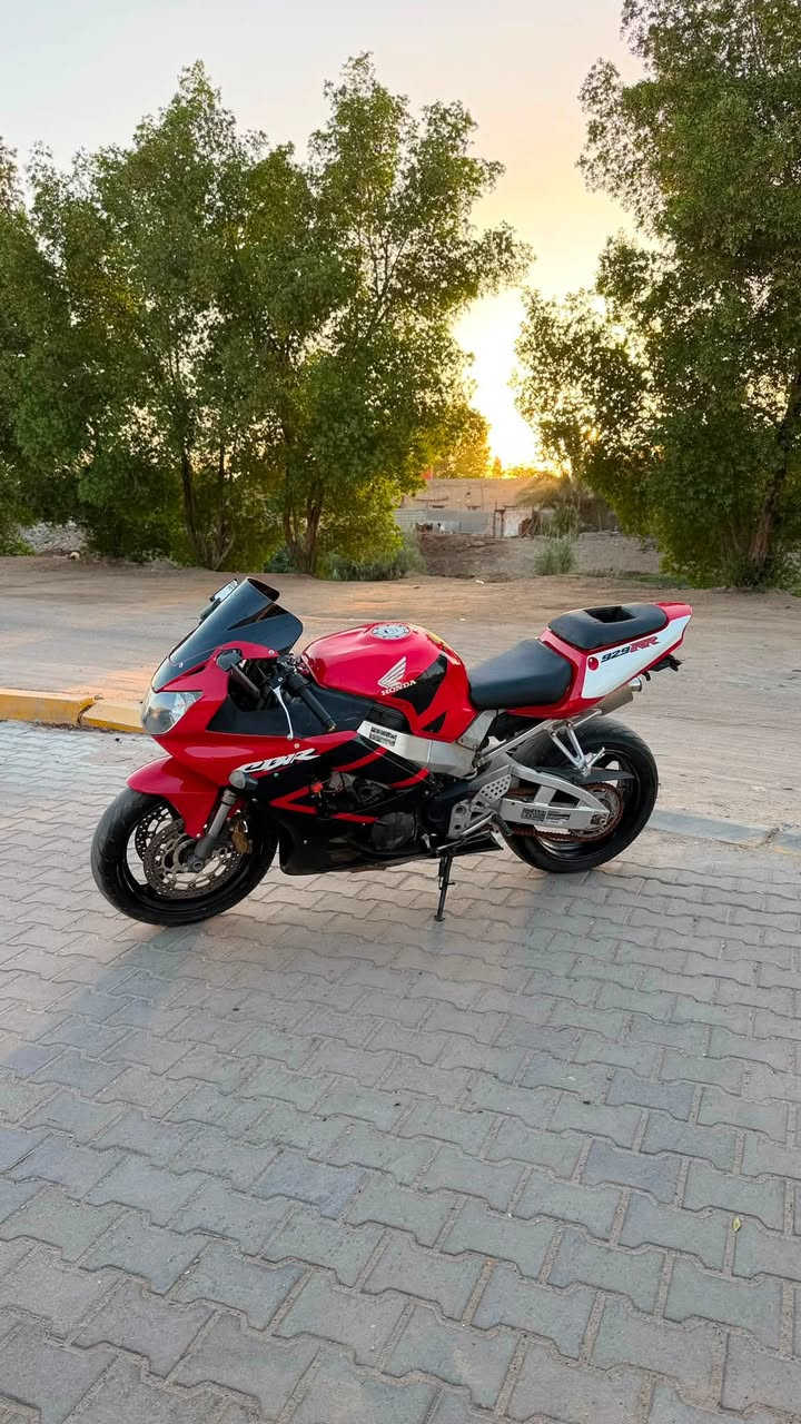 السلام عليكم هوندا  cbr929  (ادوات-اكفل فقط سرقة )
موديل 2001

ادامة كامله قبل اسبوع درهم ماتصرف وبرغي نقص مابيها

دهن موتل اصلي

بلكات اصلي NJK

نوزل اصلي 

فيت بم جديد

باتري جديد اصلي

دسكات امامي خلفي جديد

راديتر جديد تايواني 

ماي راديتر اصلي 

كزوز اصلي (بروكس)

مرايات h2R

دراجة نظفية وبيها ادامه كامله

اكفلك كير ومكينه وكهربائيات 

كفراتها جديدة

فقط بيع مكاني البصرة *********** 

السعر 18 ورقه بالعراقي مليونين و800 الف قفل وماكو هيج دراجة كامله بهل سعر
