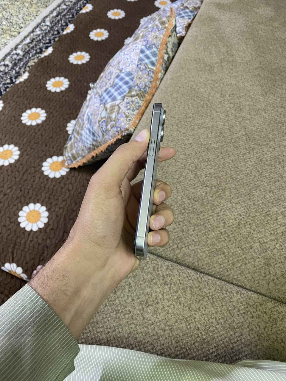 السلام عليكم ايفون 15 برو ماكس
ذاكرة 256
بطارية 98 
الجهاز مابي كل عيب فقط مبدل شاشه وبطارية
السعر 590 الف قفل


**إذا كنت صاحب هذا الإعلان وتريد حذفه لأي سبب، رجاءا أرسل رسالة إلى الدعم الفني**