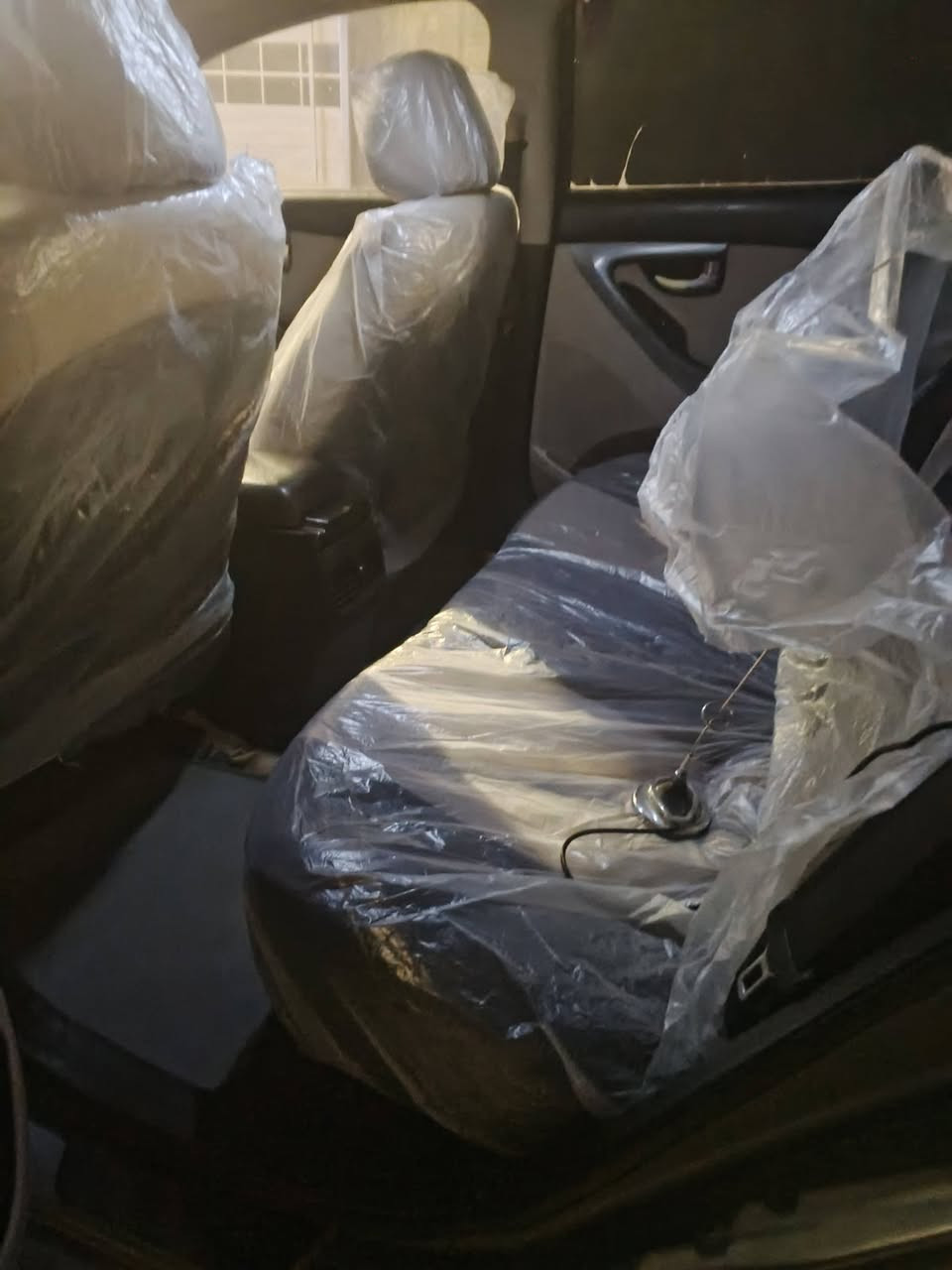 النترا 2016 اللون رصاصي غير محدد وارد خليجي بيها صندوق مبدل وبعض أماكن بيها صبغ بدون معجون السعر 110 وبيها مجال مستعجل على بيعتها رقم الهاتف ***********
