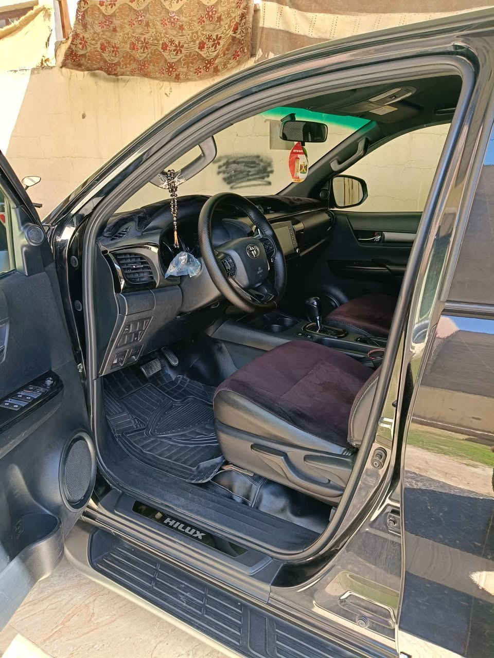 السلام عليكم تويوتا هايلوكس ادفنجر 2021 كويتي لون اسود رقم اربيل جديد ماشيه 94 الف Km 
العنوان الانبار الرمادي 
اللاستفسار ***********
السعر 34 الف دولار

