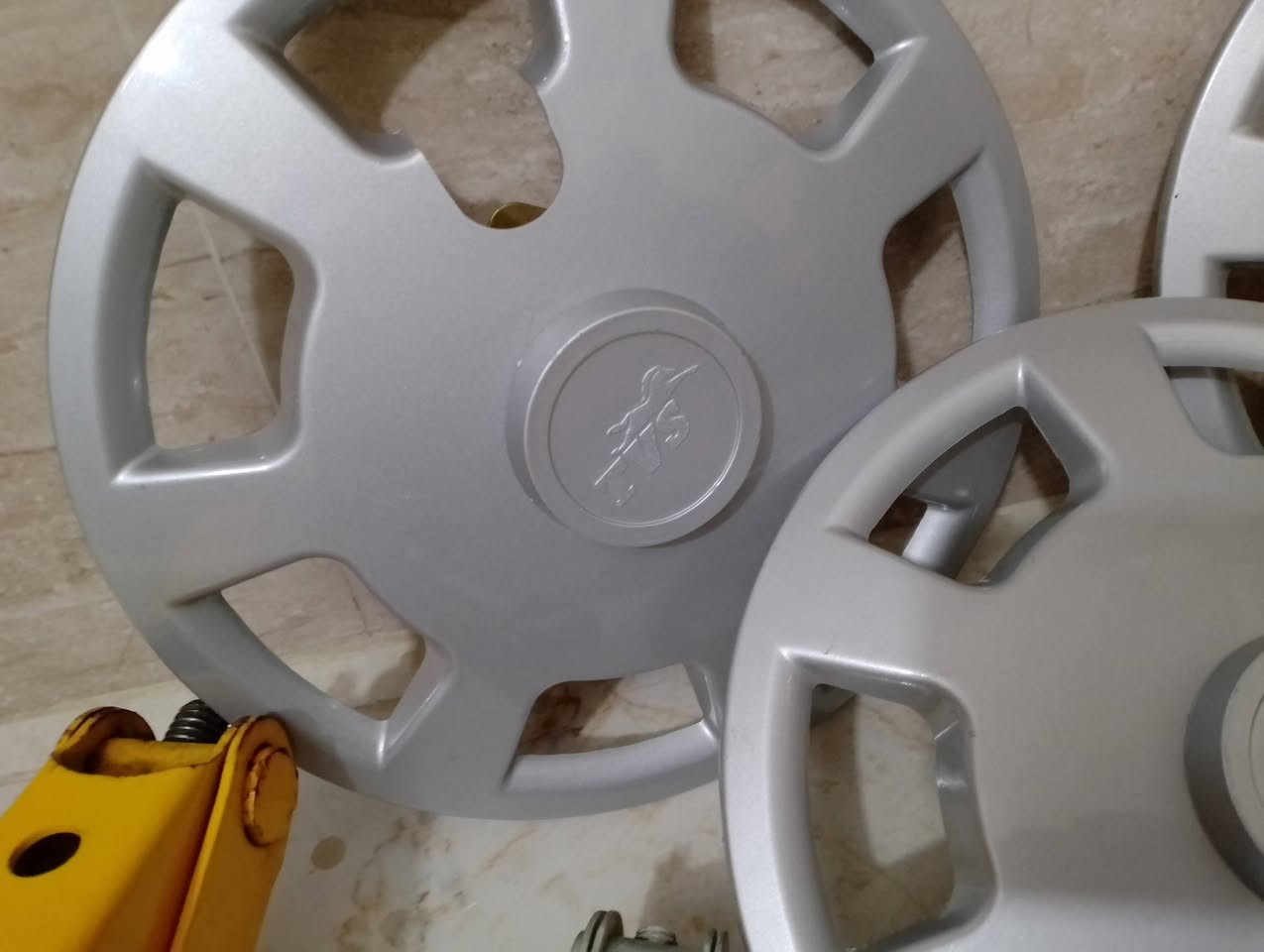 السلام عليكم جكات وكبات البيع بسعر مناسب المكان الرفاعي اليعجبنه يتصل على الرقم  //***********
