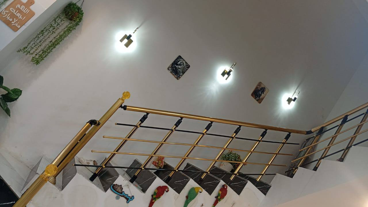 بيت للبيع طابو صرف :في منطقة الحبيلية قرب سجن الاصلاح 
المساحة  _ ١٠٠متر مربع  واجهه ١٠ نزال ١٠ 

يحتوي على طابقين ✓

الطابق الأرضي :غرفة، صالة، مطبخ، ستقبال، صحيات داخلية وخارجية

الطابق الثاني غرف عدد ٢ مع صاله ومجمع صحيات 

موقع ممتاز قرب المستوصف والمدارس 

عرض الشارع ١٠ متر 

خدمات متكاملة ماي كهرباء مجاري 

الاستفسار أكثر الاتصال على أرقام المكتب  

أرقام المكتب *********** اتصال +واتساب
