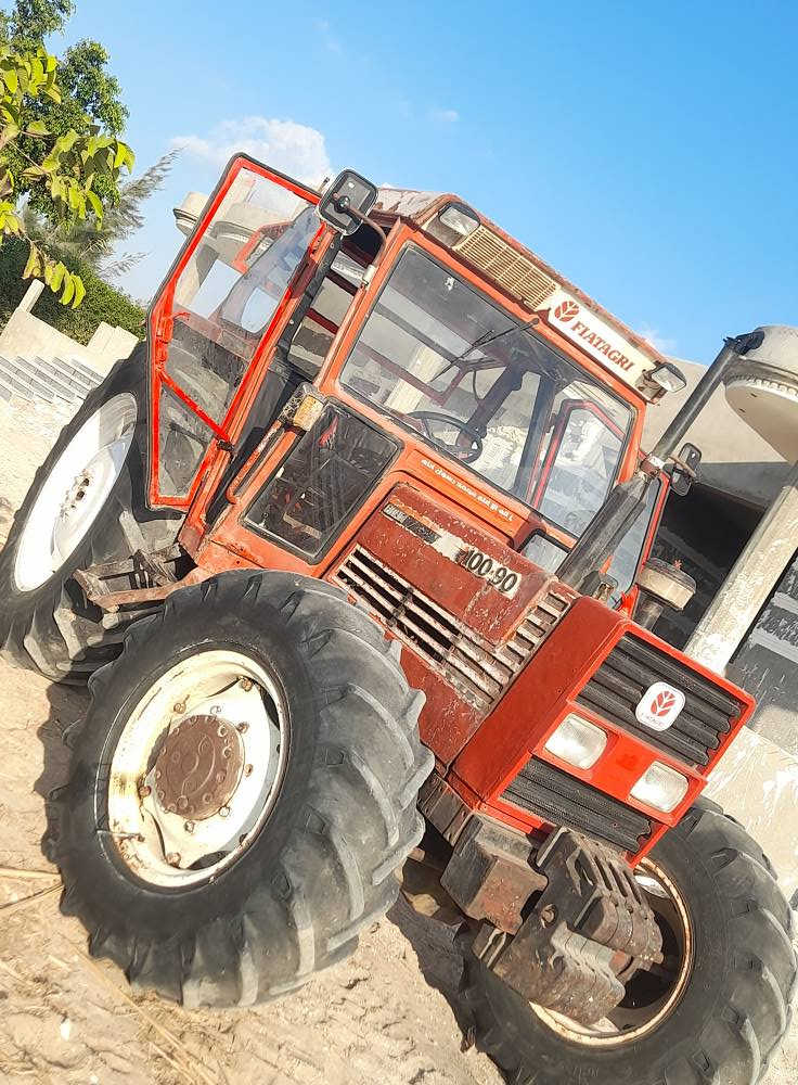 {بسم الله الرحمن الرحيم }
{توكلنا على الله }
جرار فيات 90_100
للبيع للإستفسار 
٠١٠٦٥٧٩٣٩١٨


**إذا كنت صاحب هذا الإعلان وتريد حذفه لأي سبب، رجاءا أرسل رسالة إلى الدعم الفني**