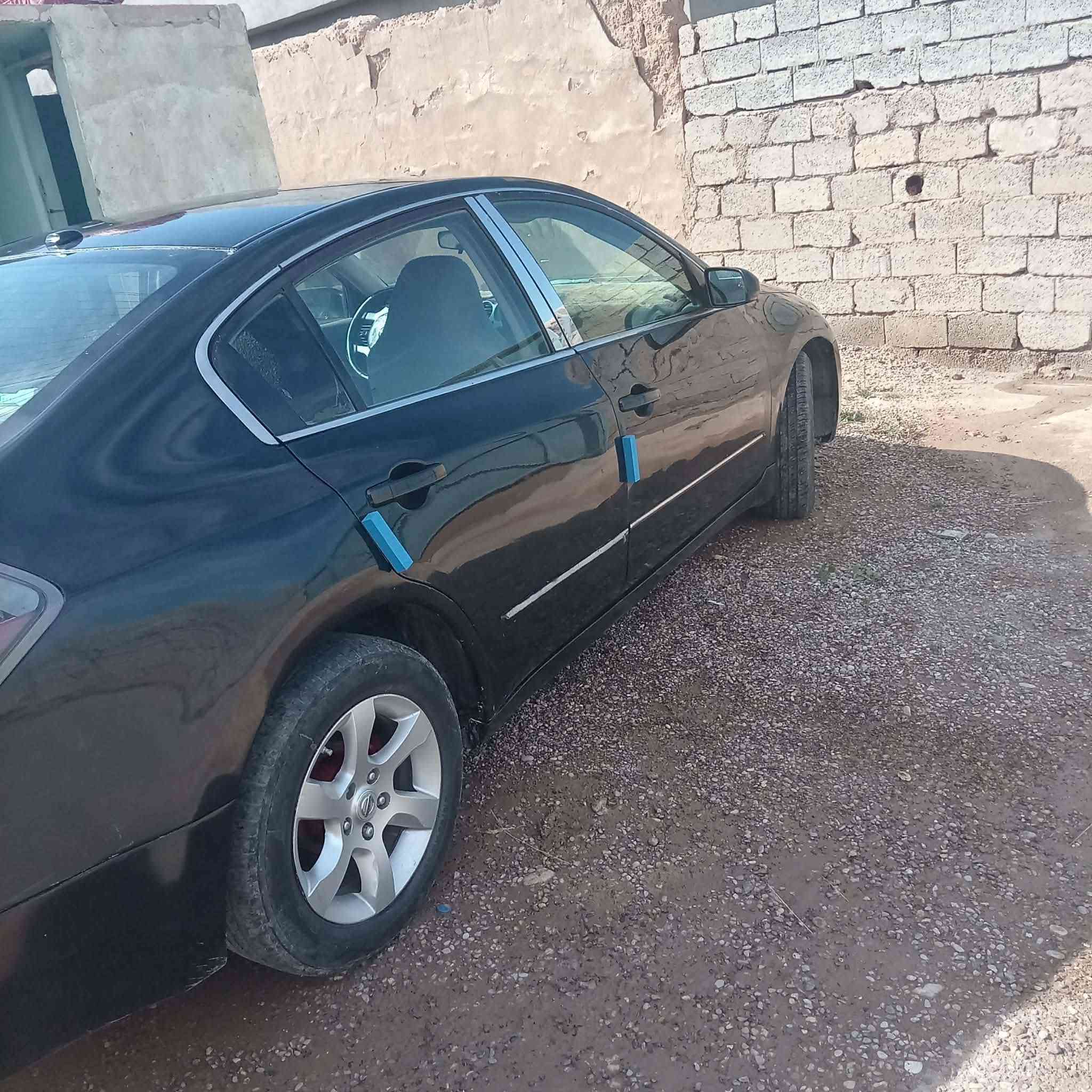 نيسان التيما موديل 9 االبيع 
***********
