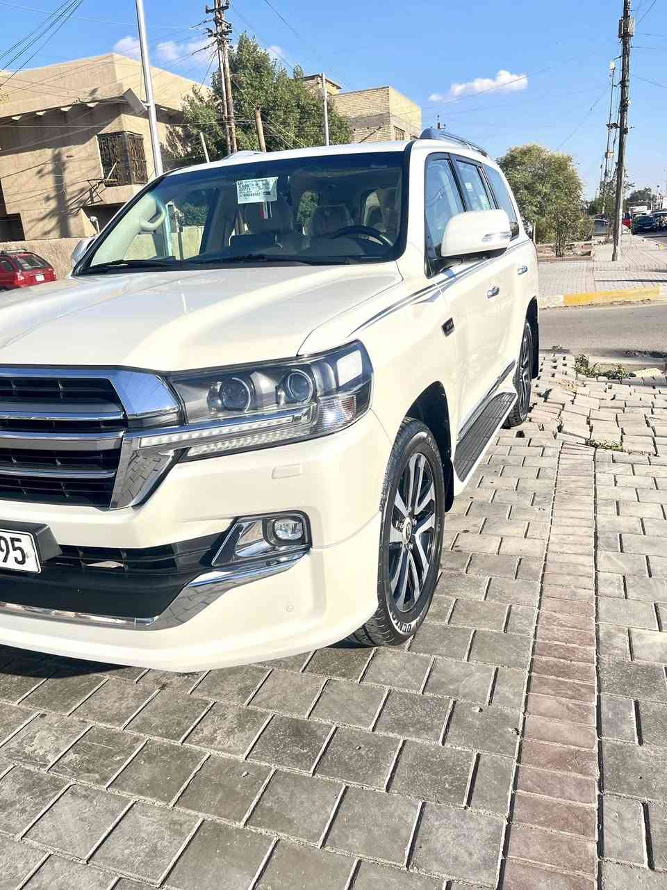 تويوتا لاندكروز 2019 شركة ساز باب اول  جديدة جداا
كفالة عامة من صبغ وتبديل فقط بارد بسيط حتى الدعاميات كفالة سيارة ع وضع الشركة 
🔹رقم بغداد الدولي   
🔹ماشيه 86 الف قابل للزيادة
🔹فول مواصفات ١/١ 
🔹8 سلندر 4600
🔹وايرلز شاحن 
🔹سبايدرات كروم 
🔹اسطاب ضبابي 🌁 خلفي 
🔹لايت متحرك ناصي بلاجكتور زنون 
🔹مراية عاكسة لضوء
🔹صندوك كهربائي شفط 
🔹عدادات لكزس
🔹مري قلاب
🔹نظام ايكو اوتوماتيك 
🔹شاشات خلفية تطبيق بلادي 
🔹  5ويل كروم 
🔹تشغيل عن بعد 
🔹كشنات جلد بقلاوة 
🔹مري قابل لطي ترحيب 
🔹دبل ماوس 
🔹حساس خلفي امامي 
🔹نظام الزحف
🔹نظام ABS
8 اير باك قمارة شاموه 
🔹نظام EST 2nd
🔹كشنات جلد اصلي 
🔹مري قلاب 
🔹ترحيب مري قابل لطي
🔹طفاية كشن 
🔹مراية عاكسة لضوء 
🔹شاشات خلفيه 
🔹دبل كهرباء الكشن  
 🔹كشن 3 دكم 
🔹بصمة احتياط ممستخدمة 
سيارة جديدة جداا وبأسمي 
وباقي مواصفات الساز معروفه
السعر/ 54 $ وبيها مجال قليل حك جيتك

بغداد حي اور قرب نادي النفط الرياضي 
*********** ابو محمد
