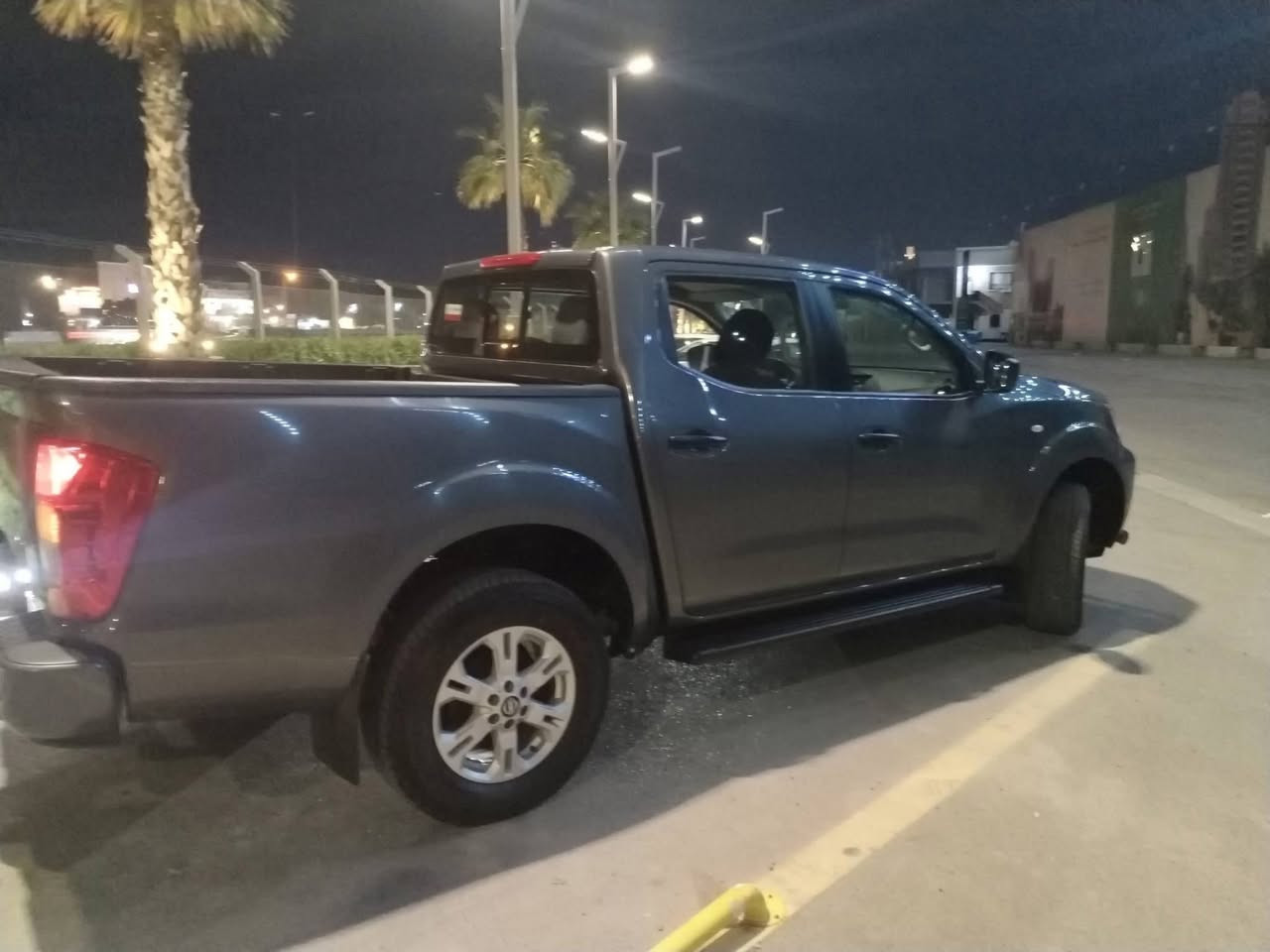 بيكم نيفارا 2023 كير عادي رقم اربيل جديد مميز هزه وفحص وسنوية جدد ماشية13,000 كم حقيقي فور ويل قطعتين تبريد لاتزال في ارضيات الشركة السعر 215 ورقة وبيها مجال صيانه دورية في الشركة
مكان السيارة بغداد الغزالية للتواصل ***********
