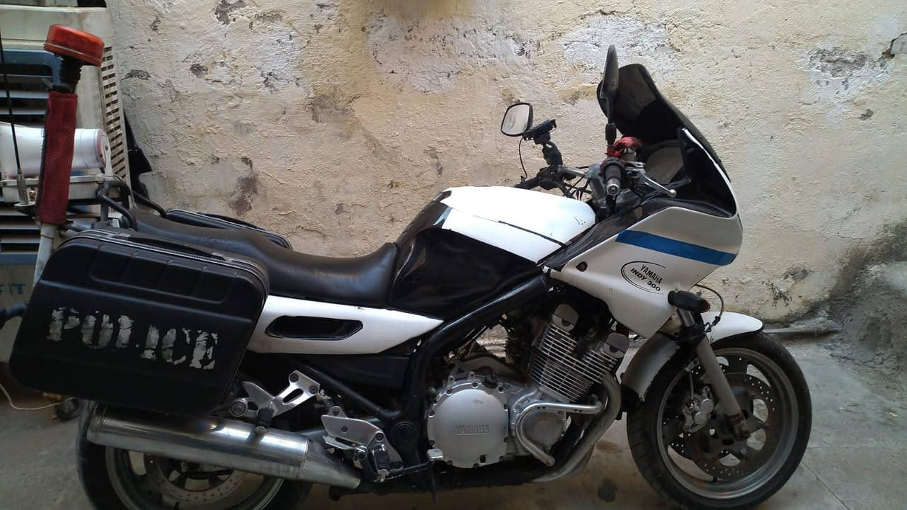 السلام عليكم ياماها 900  لون اسود مغلفة بأبيض الدارجه حلوه وخير من الله بدوون رقم 
*********** مكلف بلنشر
