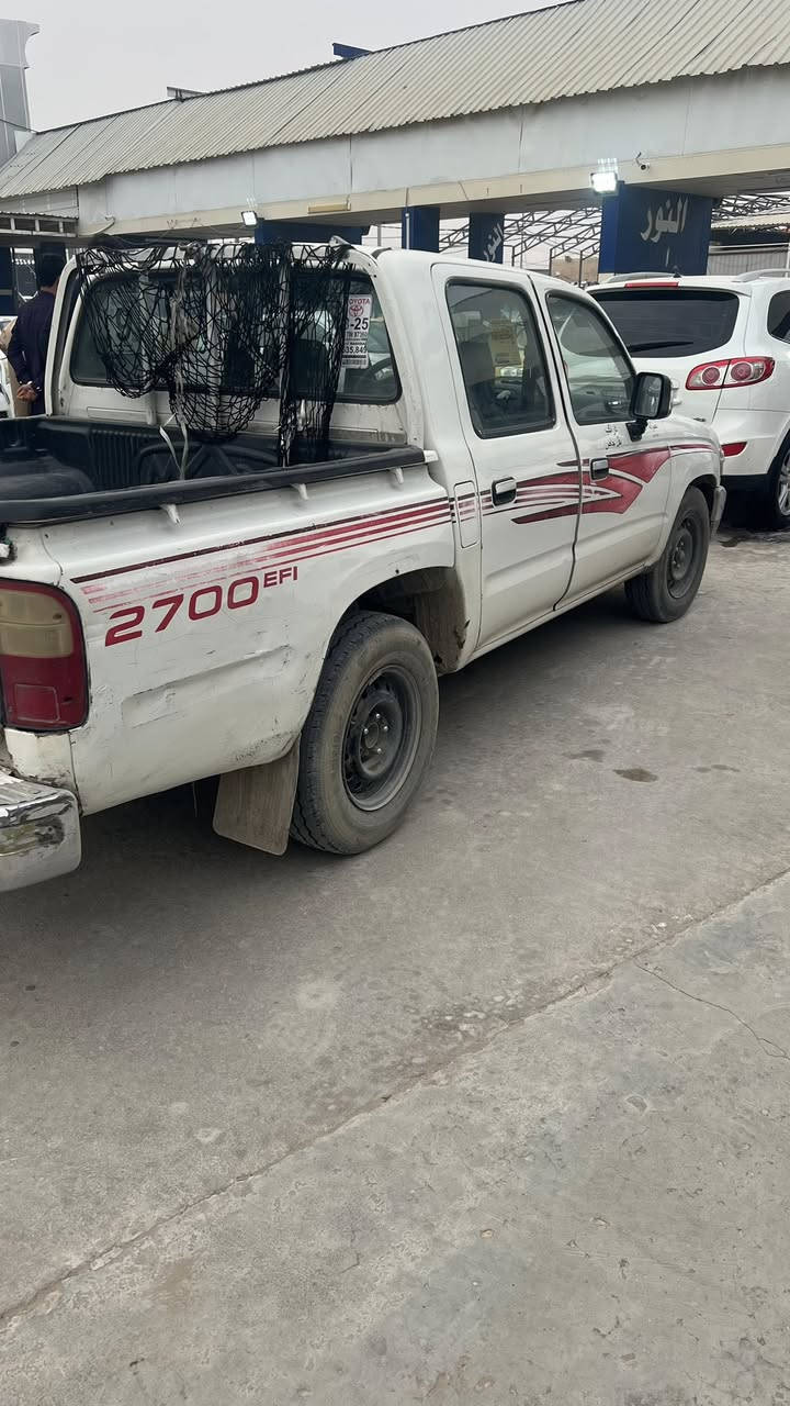 السلام عليكم بيكب تويوتا موديل 2003 سياره مكفوله مِـטּ ظربه وصبغ كير مكينه مكفولات حداديه جديده رقم انكليزي واسط سنويه لغايه 2029 بسمي تحويل مباشر تخم تاير جديد تبريد شغال *********** مكاني نجف
