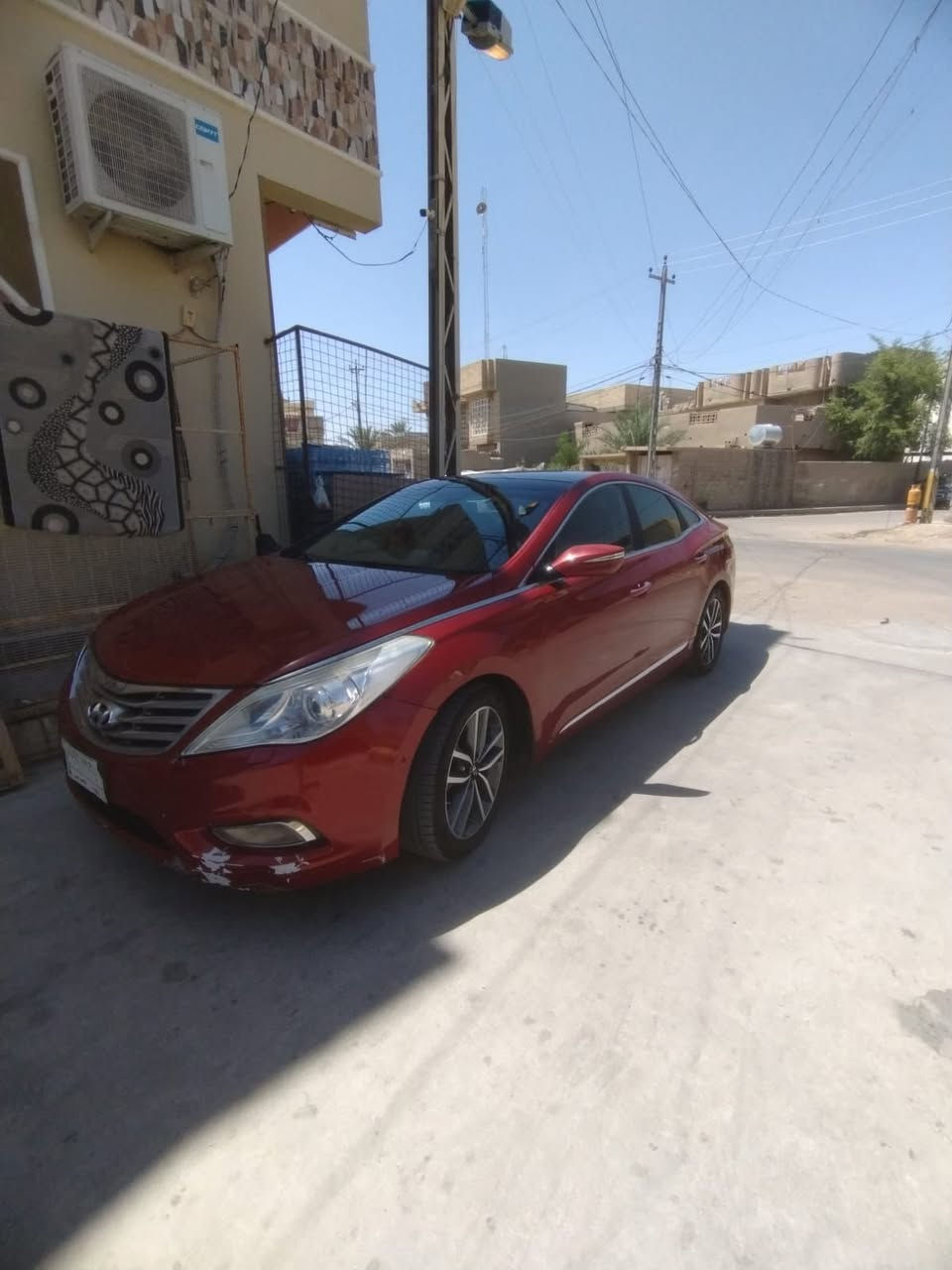 السلام عليكم
ازيرا 2014 خليجي

فول مواصفات واحد ع واحد 

بيها ضربه جاملغ الايمن ومباوك نص الباب

السعر 130 وبي مجال بسيط

ماشيه 152 الف 

***********
