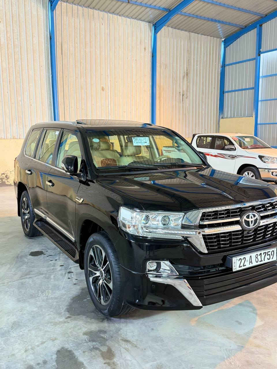 لاندكروز 2021 خليجي كفاله عامه ضربه صبغ تبديل بارد ماشيه 93 الف رقم اربيل الجديد هزه جديده سنويه جديده محرك 8 سلندر شرط الكفاله السياره ع وضع الشركه سبير ما نازل تخم تاير حداديه تبريد جاهزه السياره جديده بمعنى الكلمه فتحه كشنات جلد السياره حلوه كلش وبعد بيهه مواصفات هوايه  السعر 525  وبيهه مجال بسيط كلش بيع او مراوس حسب القناعه  ***********  عنوان السياره بصره قضاء المدينه
