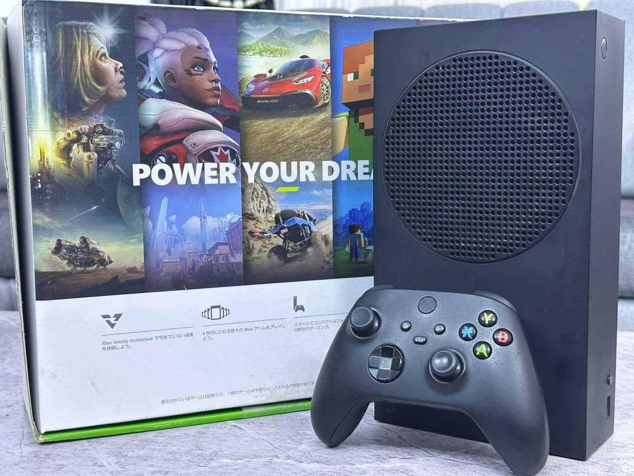 "للبيع Xbox Series S Carbon Black 1TB (1 تيرابايت) نسخة 2024.
المواصفات والنظافة:
  الجهاز أخو الجديد مستخدم كم شهر فقط، ومع الكارتون وكافة ملحقاته الأصلية، وأكيد يد التحكم السوداء الأصلية.
  السعر: 530,000 الف
  للتواصل واتساب فقط***********
