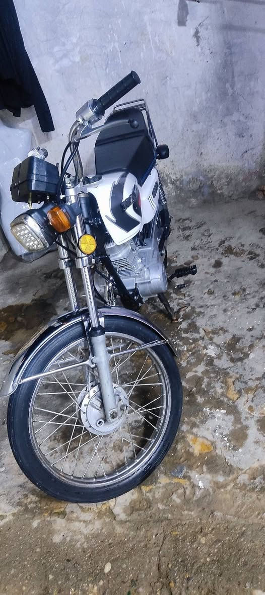 نامه اصلي شلامجه للببع دراجه شغاله بدون اوراق مكينه مفتوحه مكان المجر الكبير سعر 550 وبيهه مجال قليل للستفسار *********** واتساب موجود
