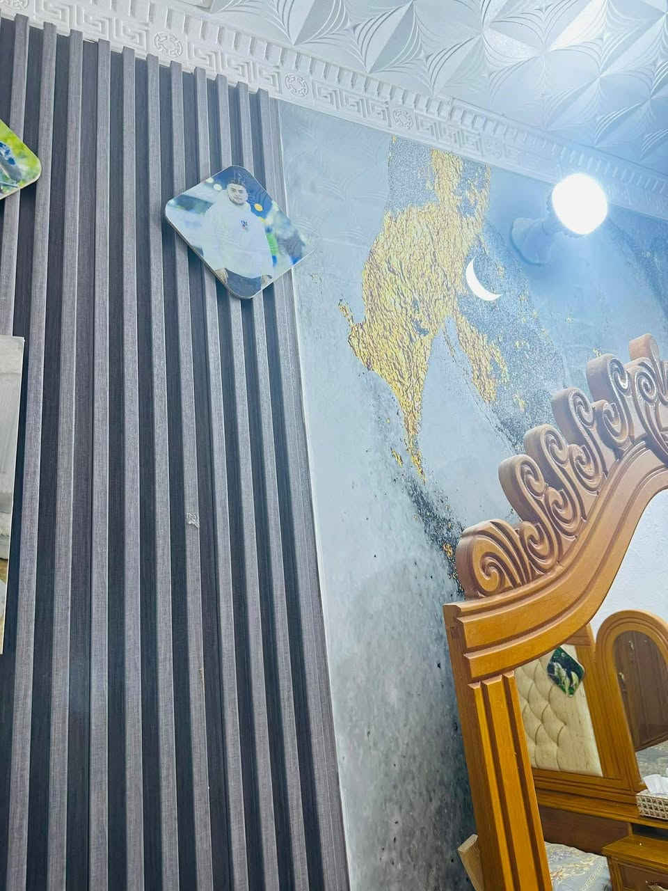 بيت للبيع ٢٠٠م بناء ١٠٠م زراعي زويريجات الزنابره سكفه عكاده بناءه بلوك يتكون من غرفه وهول واستقبال ومطبخ وصحيات سعره ٢٠ وبي مجال الشراي يراسلني خاص انطي رقم راعيه


**إذا كنت صاحب هذا الإعلان وتريد حذفه لأي سبب، رجاءا أرسل رسالة إلى الدعم الفني**