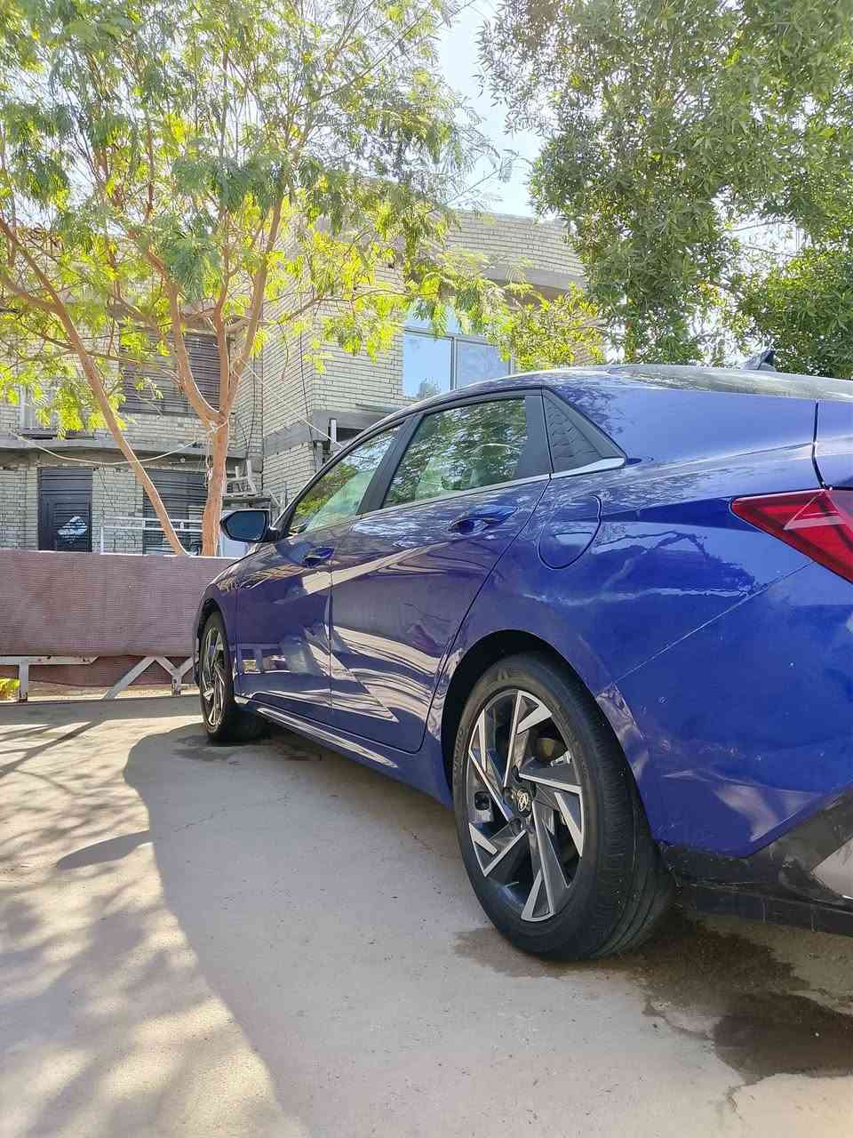 سلام عليكم الانترا موديل 24 Sel  فول مواصفات 1/1  بصمه فتحه تشغيل عن بعد سيدبريك كهرباء شاشه دجتل  الد بالدشبول تدفئه كشنات  السياره ماشيه 11فحص موقت تترقم جميع محافظات  مكان السياره بغداد الدوره رقم الهاتف *********** حادث السياره جاملغ خلفي بارد وصور الحادث بالمنشور مع السونار
