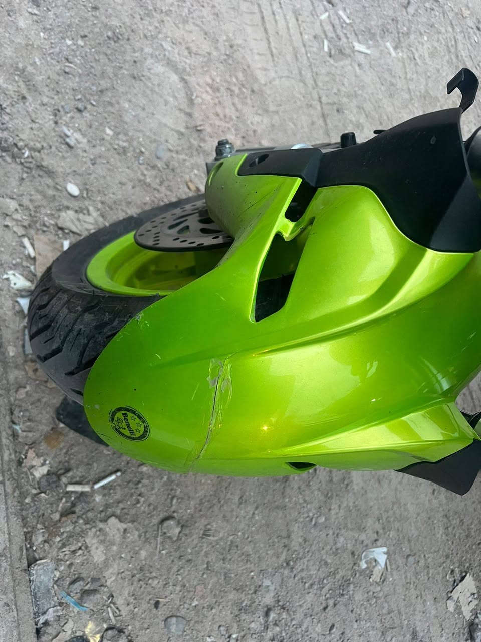 السلام عليكم بنلي 135 للبيع السعر ٢٢٥٠ باسمي رقم انكليزي بغداد مكاني البياع رقم  ***********
