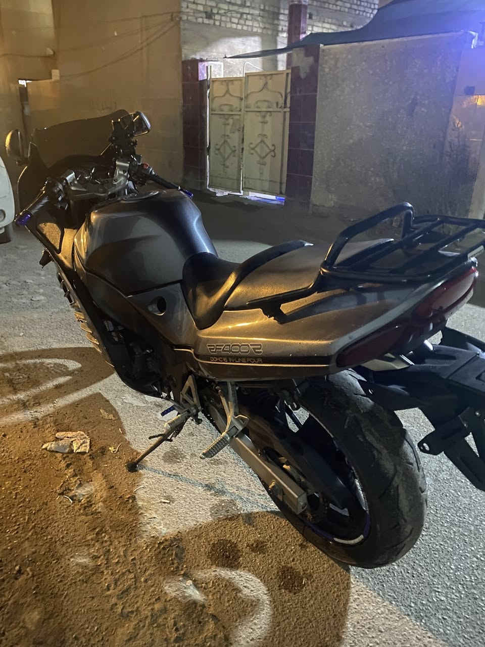 سلام عليكم دراجه قرش 400 المكينه مقفوله
تخم تاير جديد بريكات امامي خلفي كهربائيات شغاله لكل النقوصات فقذ لا غير  كفرات الجانبيات  اوراق موجوده منفيس / المكان شهداء البياع /‭0773 423 9242‬/.     

+964 786 660 6437
