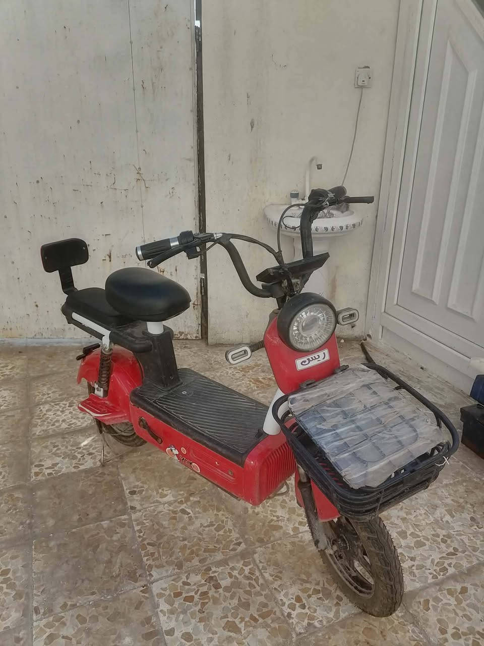 لييع ماطور شحن نضيف بطارات جديده يمشي 45 مكاني موصل حي سومر السعر 140 وبي مجال لطيبين ل تواصل على الماسنجر او واتساب ***********او  هذا  ل المخابره ***********

