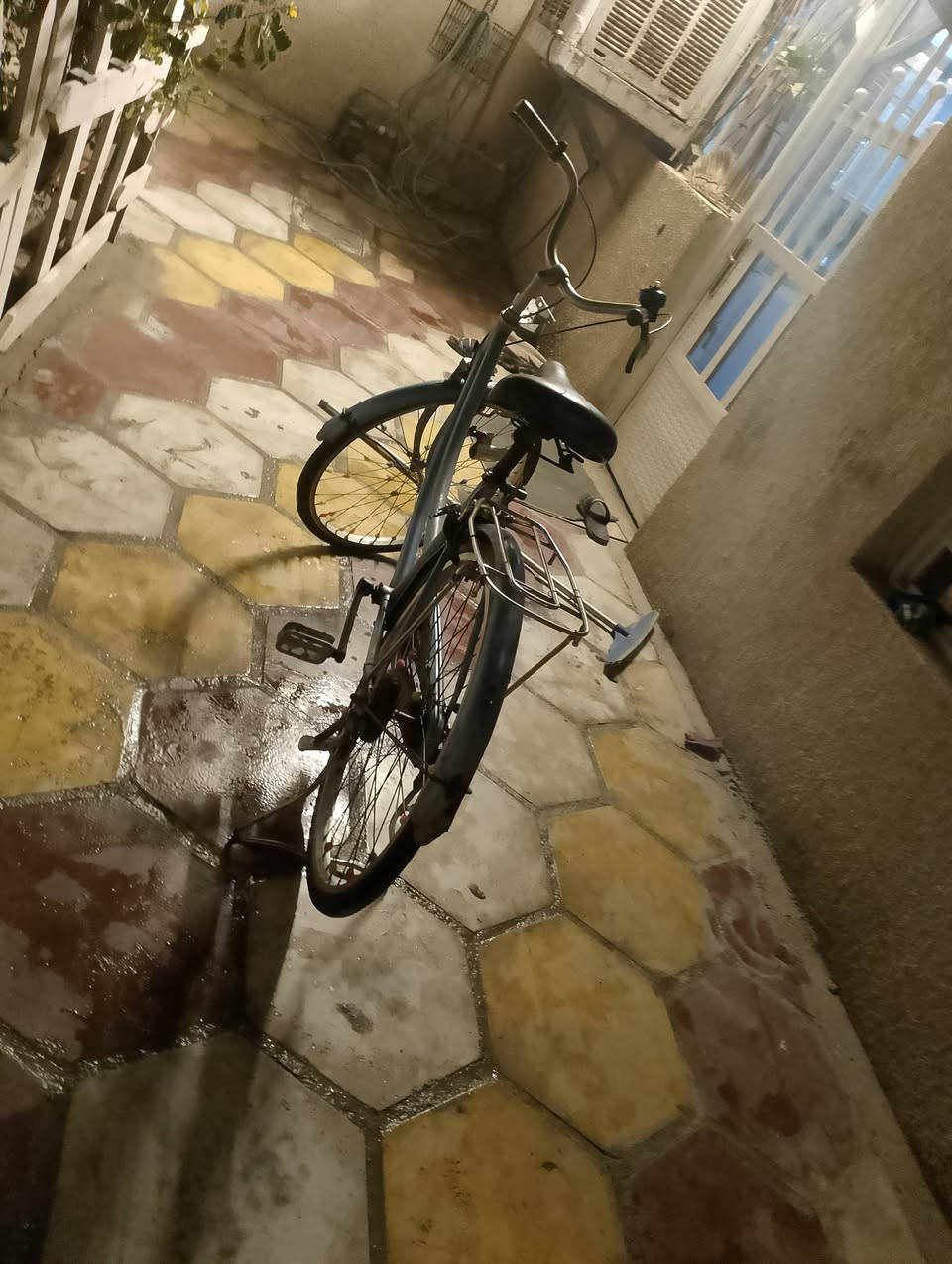 السلام عليكم هاذ الباسكل للبيع السعر قفل85   البكان اكميره يم الجزيره السياحيه يم باب الثالثه الرقم***********
