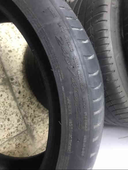 السلام عليكم
تخم تايرات مال بالة  رن فلات مشلن تو سايز حجم 
245/40/19
275/35/19
للبيع اخذتهن وماشديتهن
السعر 250 الف قفل
مكاني الغزالية او الشيخ عمر
***********
