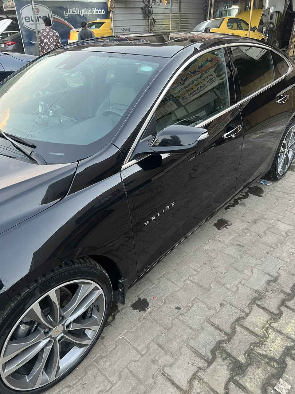 السلام عليكم ماليبو للبيع السياره فول مواصفات  مديل ٢٢ ماشيه ٥٧الف السياره جديده ونظيفه  المحرك تيربو صور الحادث مرفق بل الصور   السياره بغداد بااسمي رقم جديد  السعر ١٤٠وبيهه مجال الرقم ***********
