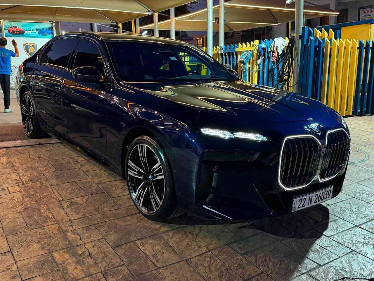 السلام عليكم الكرستالة للبيع🧿
BMW735i 6 سلندر توين تيربو
الموديل :2024
رقم اربيل
المصدر:خليجية_استيراد خاص من دبي
الممشى: 36mil 
السيارة ضرر فقط جاملغ خلفي صبغ ع كد شبر 
مغلفهppf +كتاب تضليل جديد+سنويه جديدة
مواصفات السيارة~
بوب كهرباء +شفط
كراسي تدفئة+تبريد+مساج (امامي+خلفي)
بوب ايباد تحكم بلسيارة 
شاشة تلفاز
ناضور ليلي
مازدات كرستال عالي+الناصي
حساسات امامي خلفي جوانب+رادارات
داتاشو
تاير خلفي دوار
40 سماعه 
مودات قيادة 8 
بردات اماميه+خلفيه
مود vip 
قيادة ذاتيه
3 بصمات من الوكالة مع بصمه gbs 
وبعد مواصفات هواي متنذكر مواصفات السيارة ال760 
السيارة نقص برغي مابيهه جديدة جداً تراي زيرو ومشيهه بدبي مو بلعراق السيارة بأسمي تحويل ثاني يوم

السعر : 820$ وبيهه مجال للطيبين وماكو هيج سعر بلمواصفات والجدادة

مكان السيارة بغداد / للاستفسار اكثر 
*********** واتساب+اتصال
