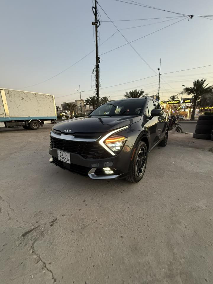 السلام عليكم 🤍
عندي سبورتج ٢٠٢٤ فول ١/١ فول الفول  امريكي  لون رصاصي وداخل احمر   مواصفات موضحة بل الصور   وجناية السبورتج يعرفوها 

ماشية ٩٤٠٠ بعدها زيرو 
داخل احمر 
كشن كهرباء ميموري 
تشغيل عن بعد 
صندوك كهرباء 
بانو راما 
كامرات ٣٦٠ درجة 
كامرة حتى بل الاشارة 
رادار  
طختها موضحة بل الصور بيها جاملغ خلفي ايمن  وقبق جنطة وتعميرها كلش حلو  مكان السيارة بغداد للاستفسار 
اتصال ع رقم وات ساب ‭٠٧٧٥ ٩١٤ ٣٢٦٤‬ فقط  رقم بغداد مشروع وطني  

ملاحظةرقم الشاصي موجود الي يحب يدكها يشوف حادثها
