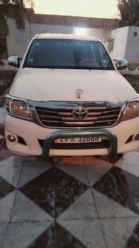 تويوتا هايلكس • ٢٠١٢ • اوتماتيك