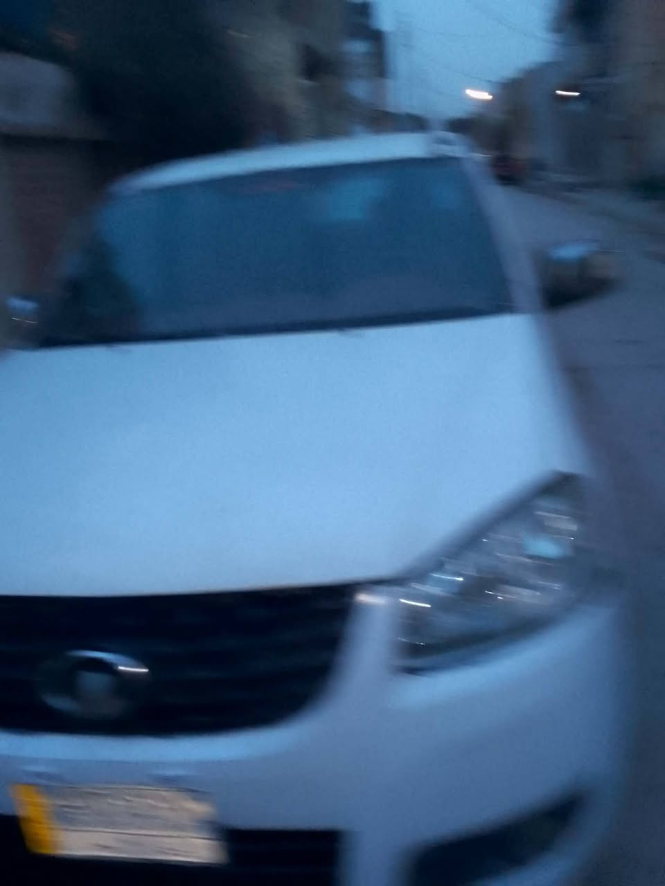 بسم الله الرحمن الرحيم 
سلام عليكم 
سياره كريت ويل موديل 12بابل سياره مدوره ثاني بوم حداديه جديده تايرات جديده مكينه لاتبخير ولاتنقص كيره جديد كهربائي كله شغاله تبريد نقص فقط سمكره سياره مله بيت سنويه صاقطه سعره 42وبيه مجال لمعرفة المزيد مزيد تصل علا رقم ***********
