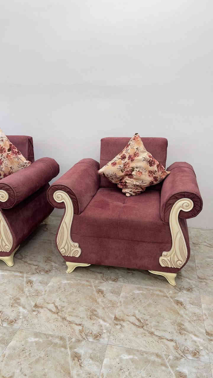 السلام عليكم 
عندي تخم قنفات للبيع عشر نفرات خمس قطع.  
#السعر 200الف وبي مجال قليل .
العنوان : كربلاء -الحر-حي القادسية.
#للأستفسار :***********
