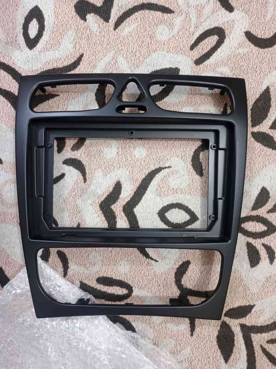 السلام عليكم للبيع شاشه كار بلي فول مواصفات
يجي وياهه إطار وكامره مال بك وفيشهه وكامله 

سعر خاص أو  ***********
