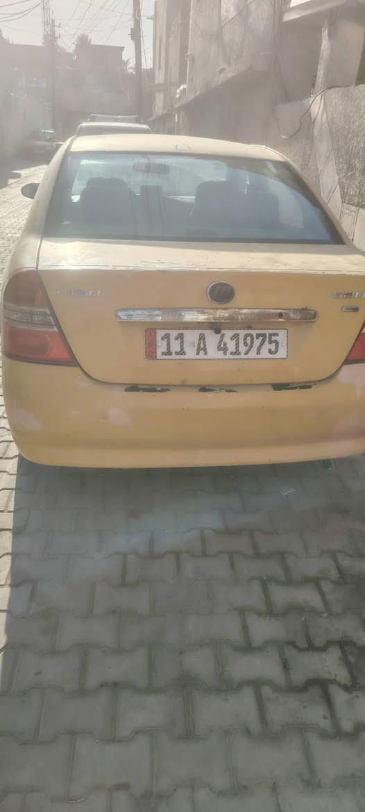 سلام عليكم ليفان موديل 2011 رقم بغداد انكليزي باسمي رقم حلو ومميز آمصفره هيئه وغرامات مشروع وطني سنويه جديده هزه جديده كير عادي مكينه كير جدد حداديه نضيفه تبريد ثلج السياره مكفوله من الضربه والصبغ والفتح سياره عوزه بس تلكيط قطع خياس بيه قليل  السعر ٤٠ وبيه مجال لشراي الاستفسار اكثر اتصل *********** الزعفرانيه
