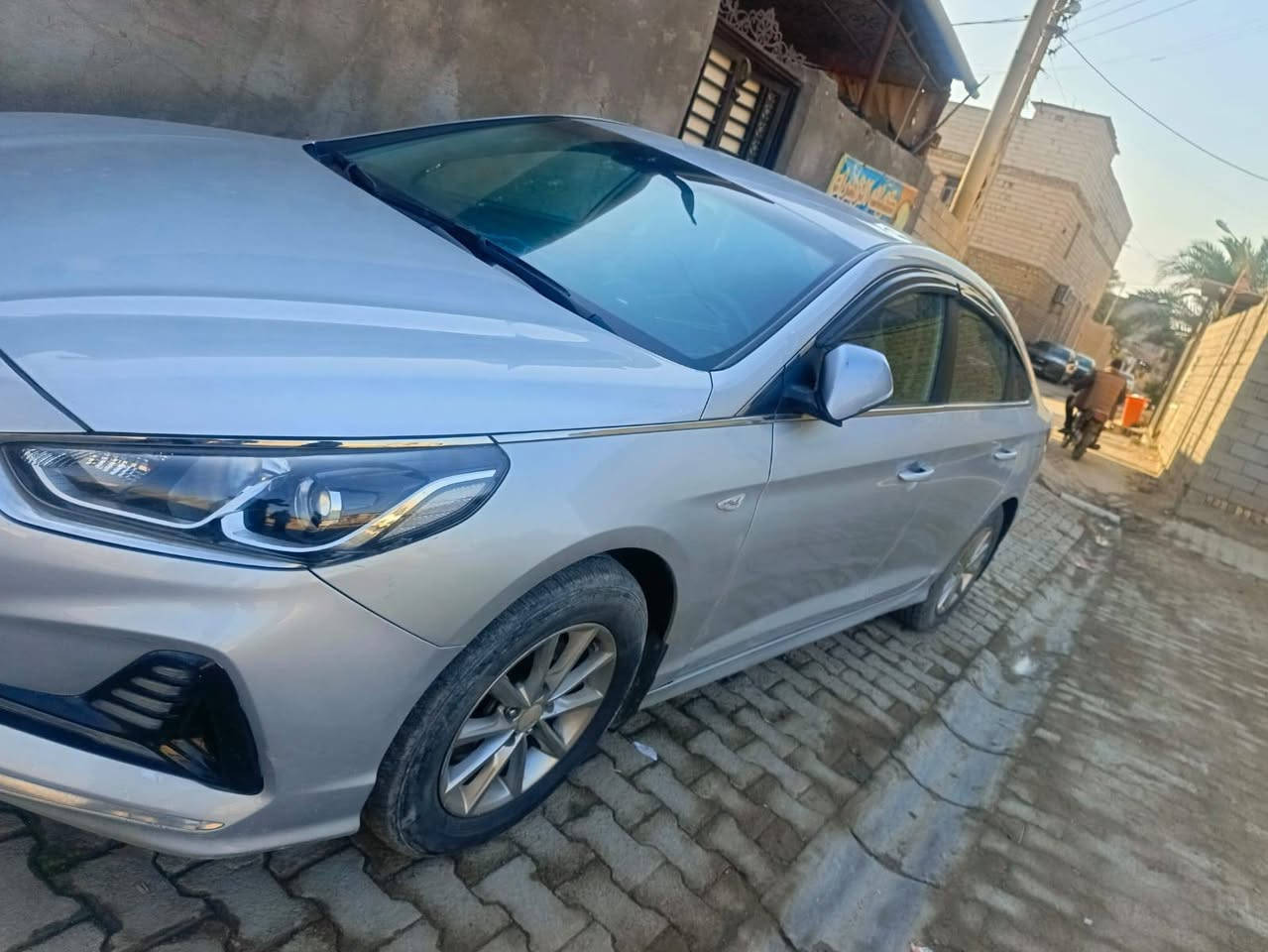 اعاده نشر بسبب ضروف المشتري
سنوتا مديل 20

وارد كوري بدون حادث بيها فقط صبغ 

خط واحد غاز بلاد 

كلشي شغال بيها 

حداده كامله 

رقم بصره تحويل ثاني يوم 

تبريد +تدفاء شغاله 

سعرها ١٤٥وبيها مجال قليل مكاني لبصره القرنه


**إذا كنت صاحب هذا الإعلان وتريد حذفه لأي سبب، رجاءا أرسل رسالة إلى الدعم الفني**