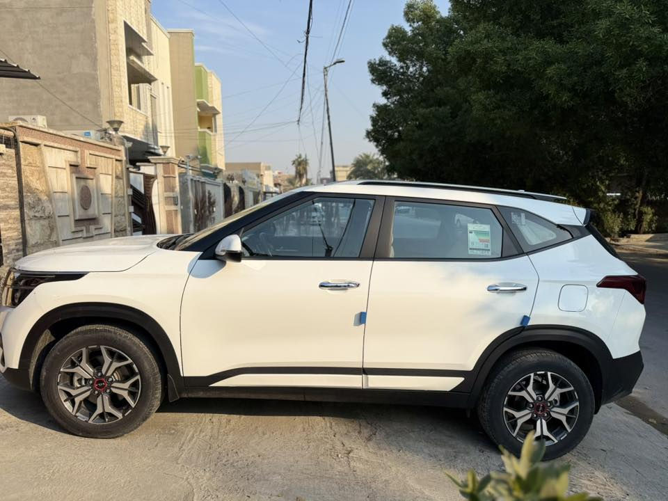 سلتوس 2022
ضمان شركة دولي
خليجي بدون صبغ 
4 سلندر 
محرك1.600
33.000كم
مقاعد جلد
كاميرا خلفية
مثبت سرعة 
شاشة كار بلاي 
مكانها بغداد الاعظمية
***********
***********
