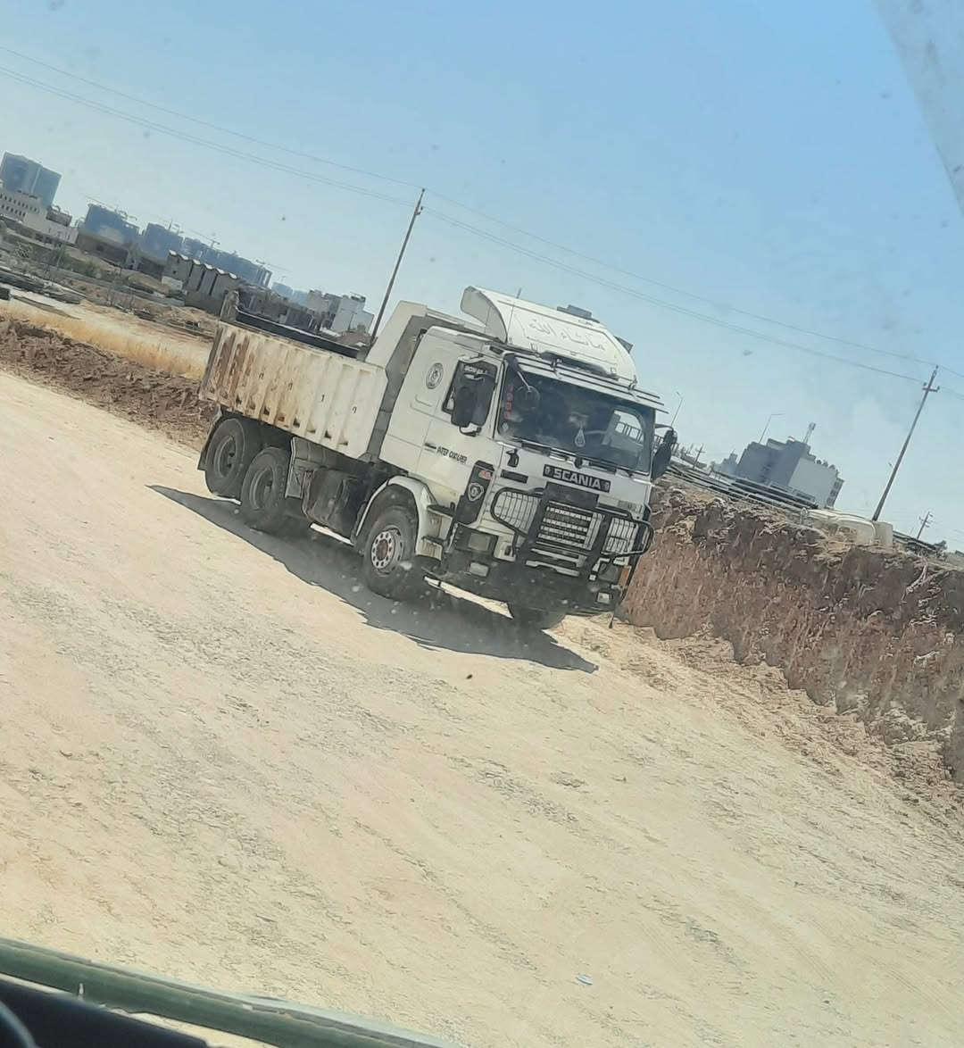 قلاب للبيع 112كير اكسل محرك كله شرط موديل 86بودي نص عمر تواير الكدام جديد والباقي كله نص عمر وفوك سياره حدر الشغل دينار ماتصرف عليها رقم نينوى الماني السعر 140 وبي مجال الشراي يتفضل *********** ()***********  ()***********
