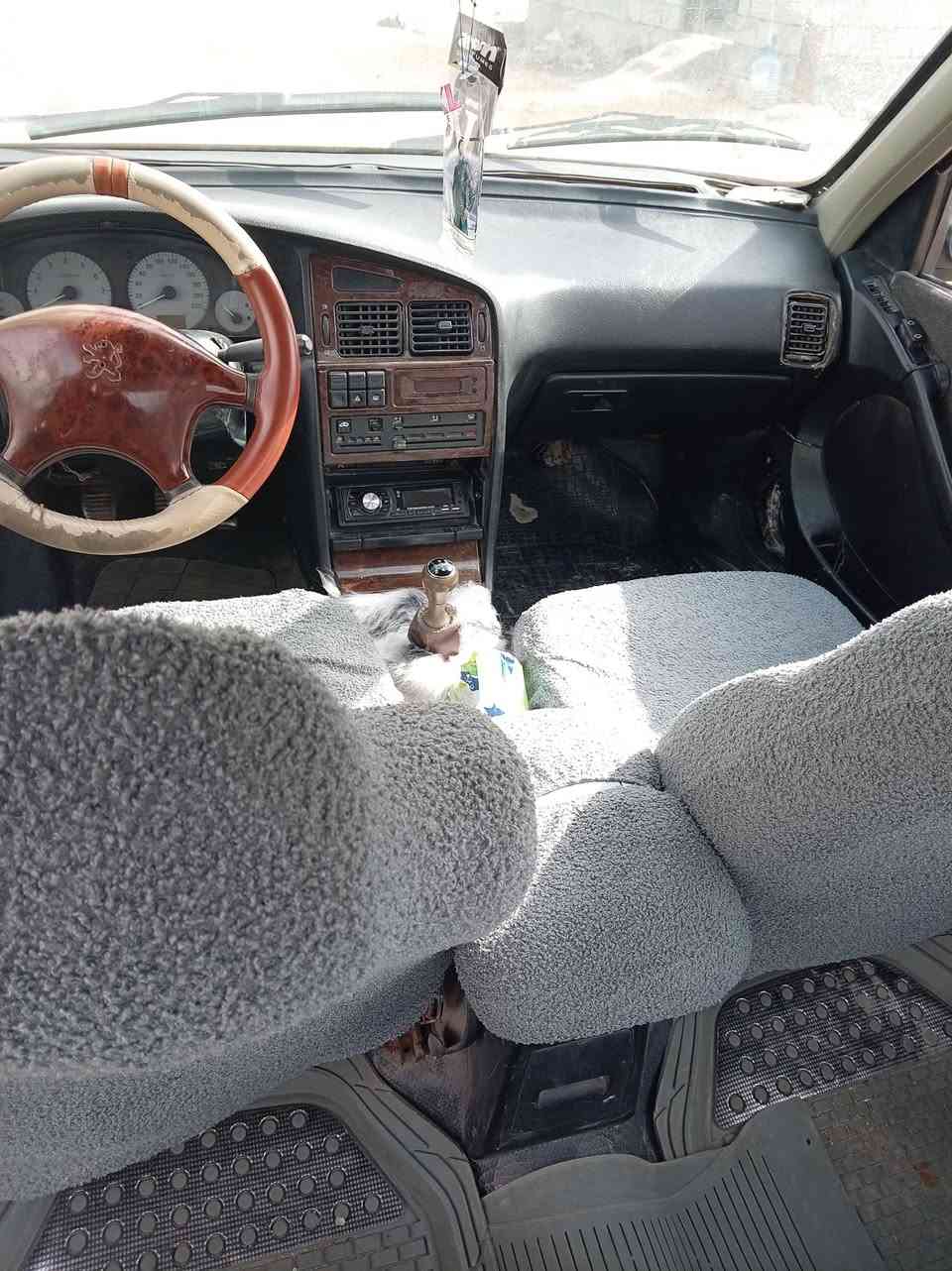 سلام عليكم سياره للبيع بيجو بارص مديل 2010 سياره كلها شغاله مكينه وكير خيرمن الله حداديه سدر جديد نقصها بس دبل بيع مستعجل العنوان البصرة ابي الخصيب السعر 15 وبيها مجال ***********
