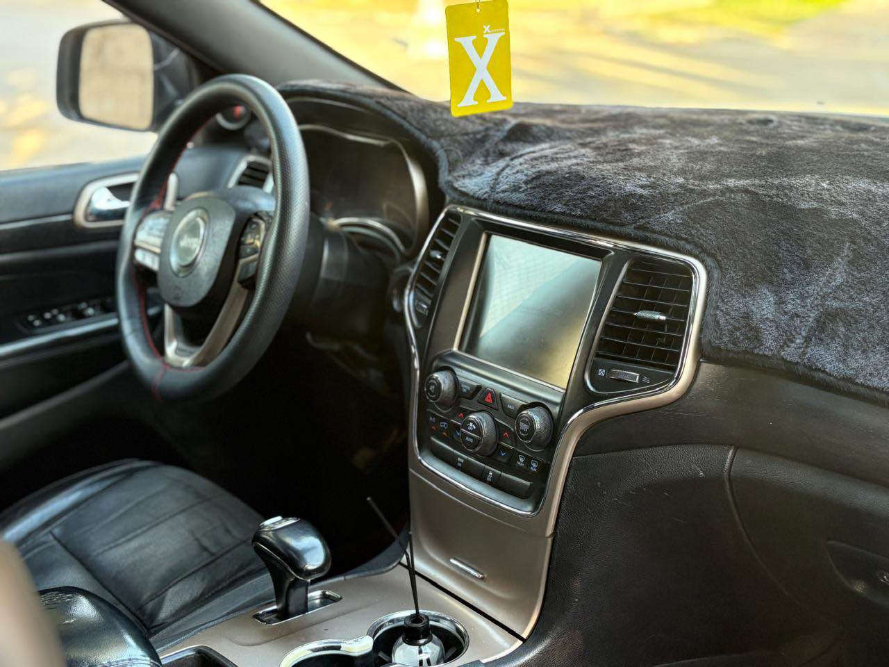 السلام عليكم جيب المتدد فووول 2015 رقم بغداد النكليزي سياره نضيفه حيل محرك وكير شركه تخم تاير تبريد ثلج محرك 6سلندر فتحه سلايت جنطه كهرباء نشغيل عن بعد مري قلاب كشنات تبريد كشنات جلد شفتات ستيرن منظومه زنون سياره بدون حادث بلعراق بيهه جاملغ بدون دواخل بدون تبديل السعر بلاش ١٧٧ مجال
بسيط للستفسارا
رقم الهاتف ‭
***********
‏اخوان مكلف بلنشر  الخاص مقفول بغداد, العراق
