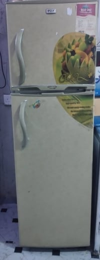 للبيع ثلاجه نظيفه جدن ماطوره ميشتغل وكف ماعرف ليش ابيع كشر  نوعيه مالي...